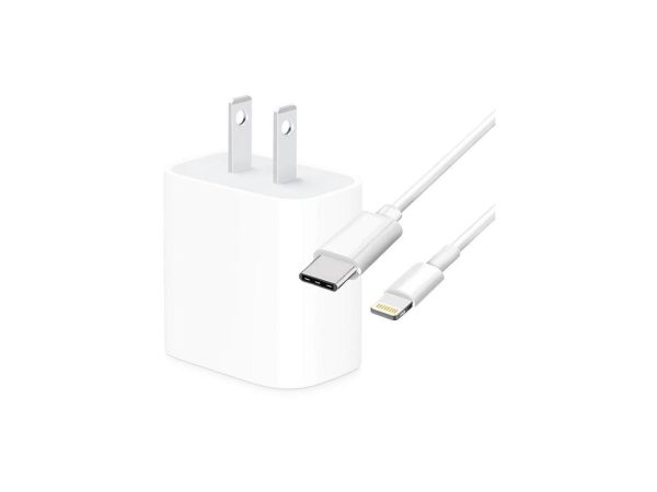 4XEM 4XIPADKITC3 White iPad Kit with 20W Charger and 3FT USB Type C to 8 Pin Cable