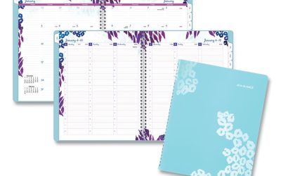 Wild Washes Weekly/Monthly Planner, Wild Washes Flora/Fauna Artwork, 11 x 8.5, Blue Cover, 13-Month (Jan to Jan): 2024-2025
